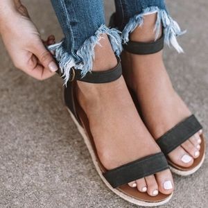 Black espadril flat sandal